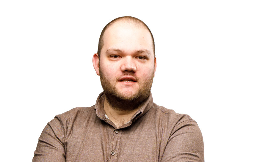 Maikel-Karnebeek-liggend-kleur